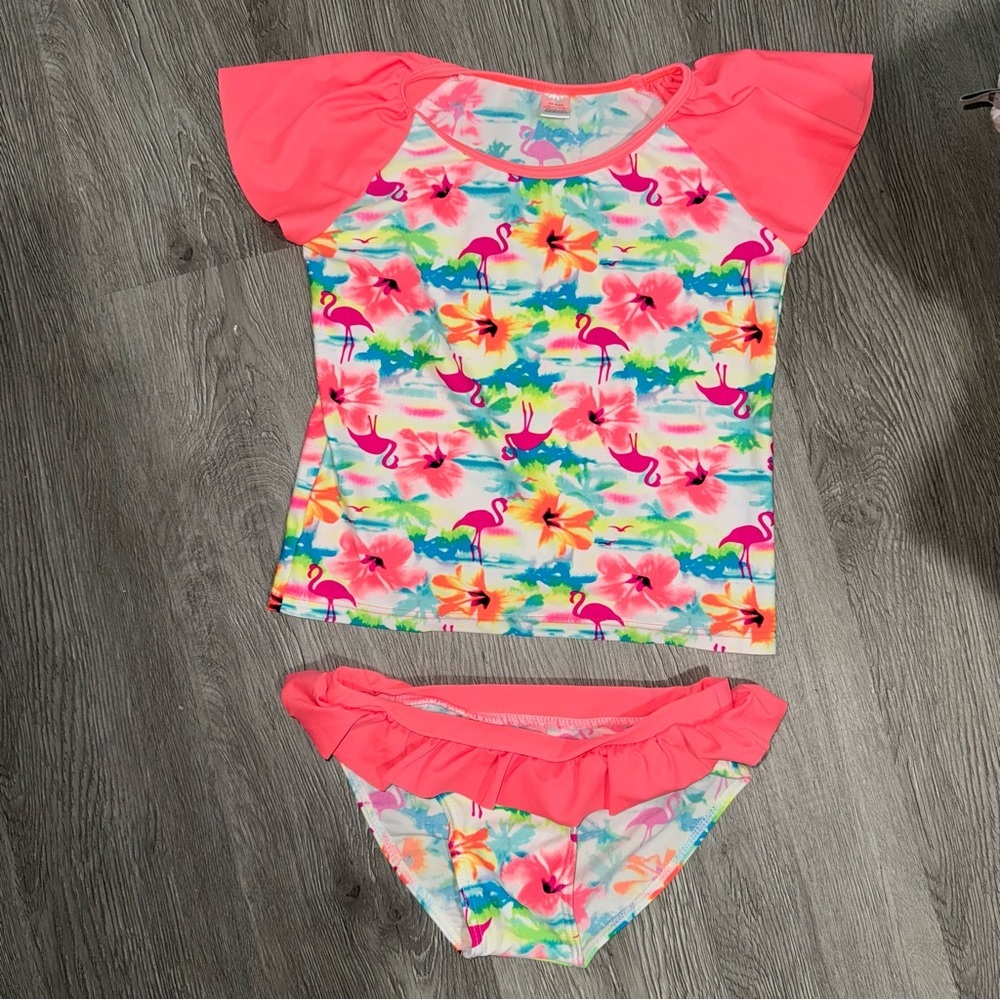 Girl’s 2 piece  neon 🏝️ 🦩 tropical Flamingo theme bathing suit